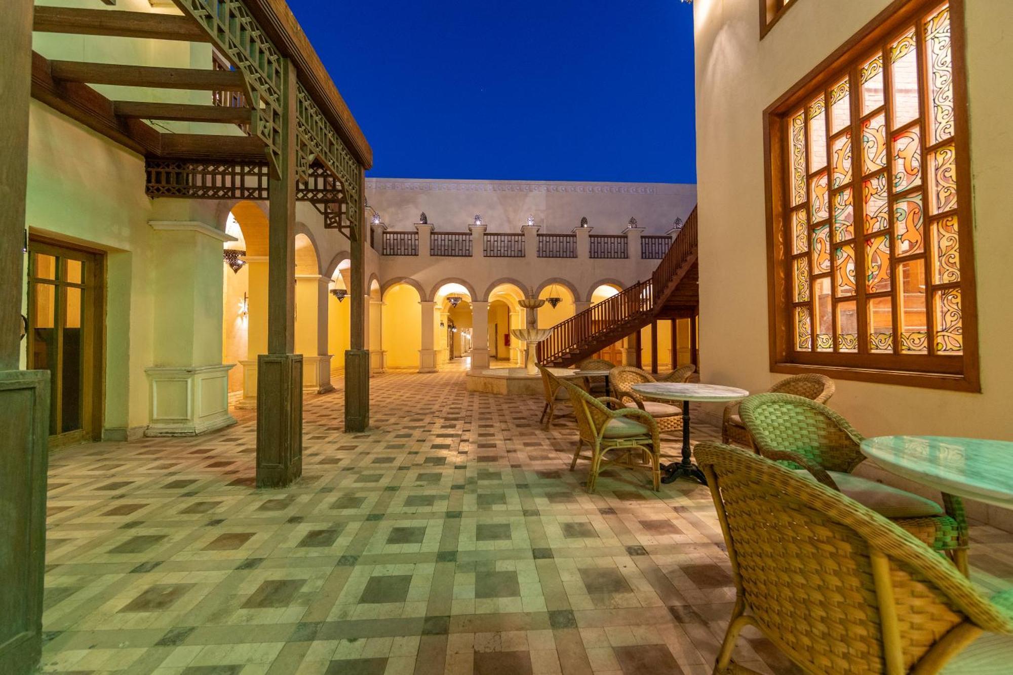The Grand Hotel Sharm El Sheikh Екстериор снимка The hotel's courtyard