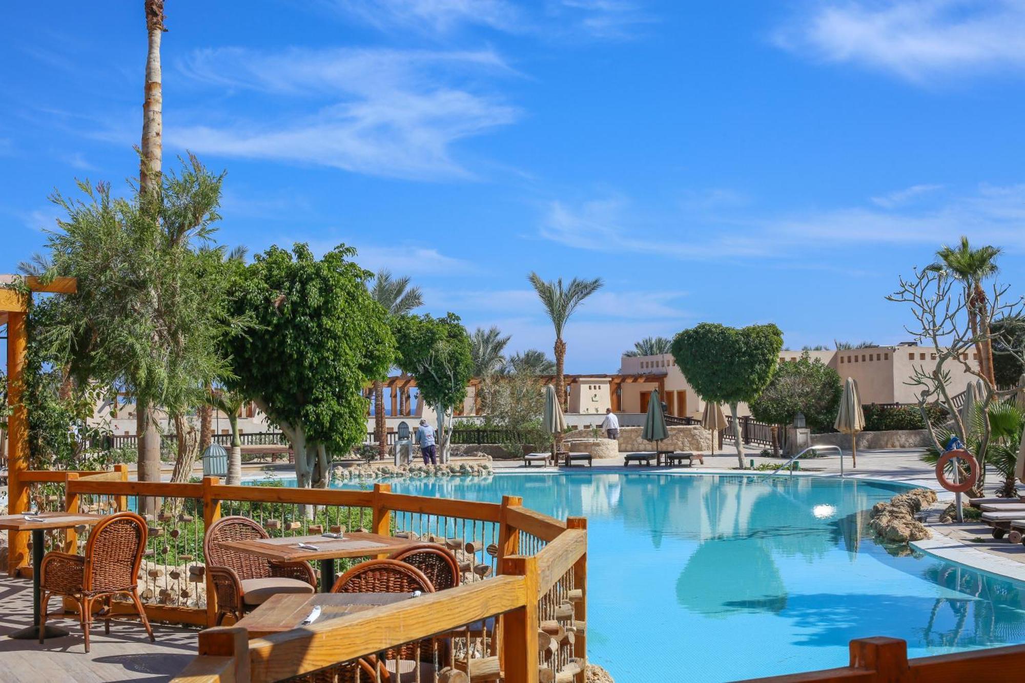 The Grand Hotel Sharm El Sheikh Екстериор снимка The pool at the resort