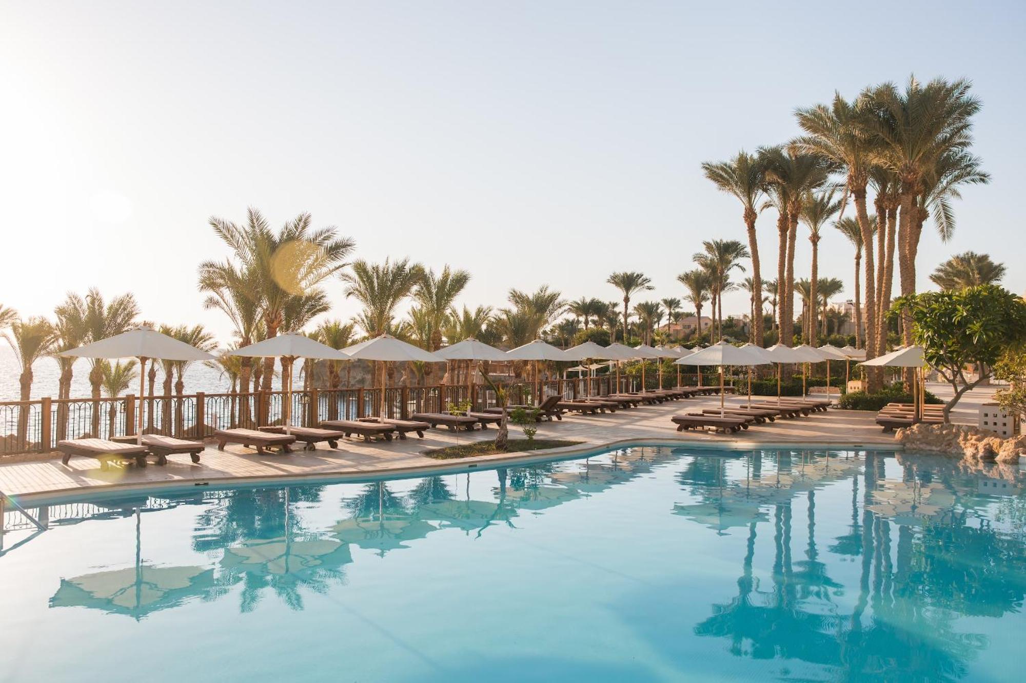 The Grand Hotel Sharm El Sheikh Екстериор снимка The swimming pool at the Four Seasons Resort